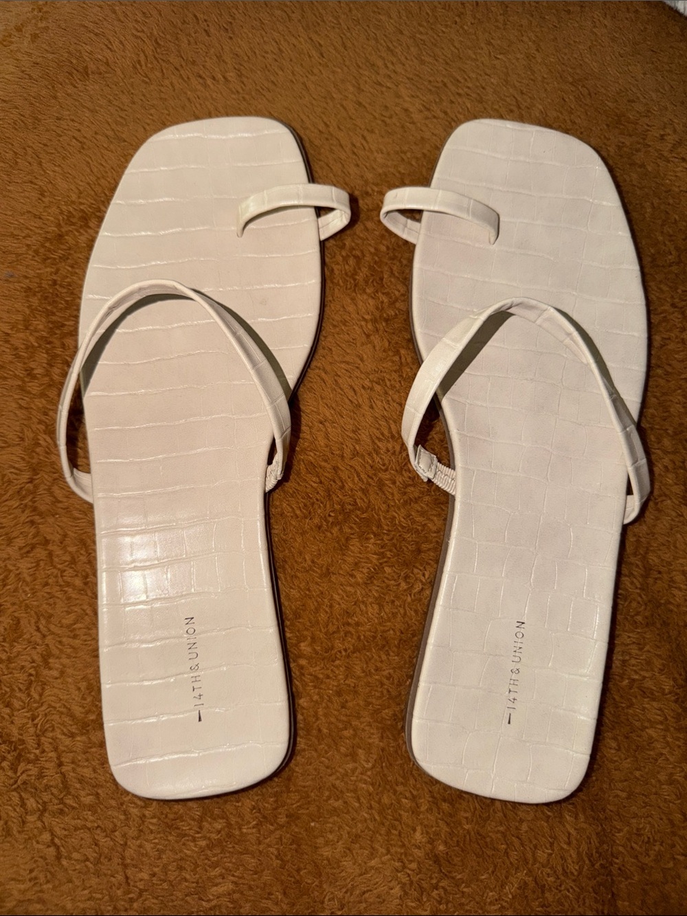 14th & Union Croc-Embossed Square Toe Slide Sandals Cream 11 womens